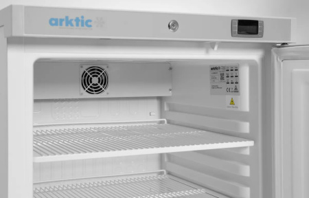 HENDI Budget Line šaldytuvas baltai dažyto plieno korpuse, 230V/124W, 598x623x(H)838 mm 236000 | E-gastro
