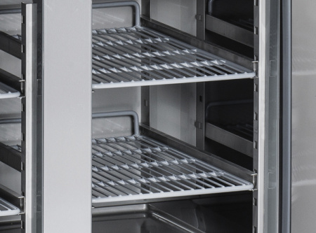 COOL HEAD Stalas šaldiklis QN3100, GN 1/1, 230V/670W, 700x850x1800 mm QN 3100 | E-gastro